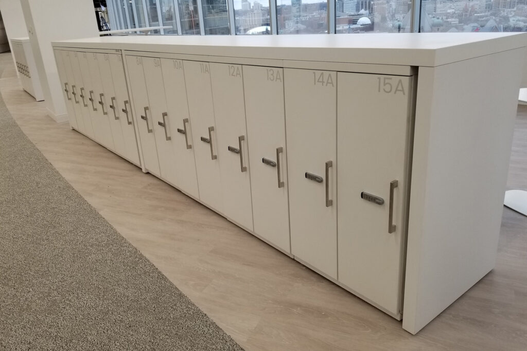 A few short and wide locker systems